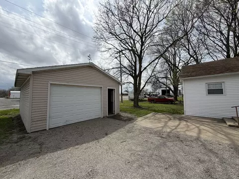 Exterior - 112 E Main St, Oakland, IL 61943 photo 9 of 9