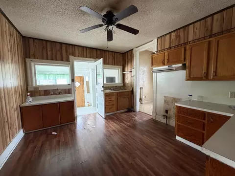Other - 112 E Main St, Oakland, IL 61943 photo 2 of 4