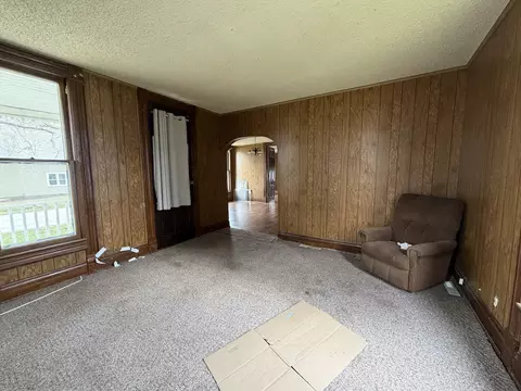 Living - 112 E Main St, Oakland, IL 61943 photo 3 of 4