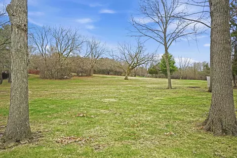38705 N Pine Grove Ave, Wadsworth, IL 60083