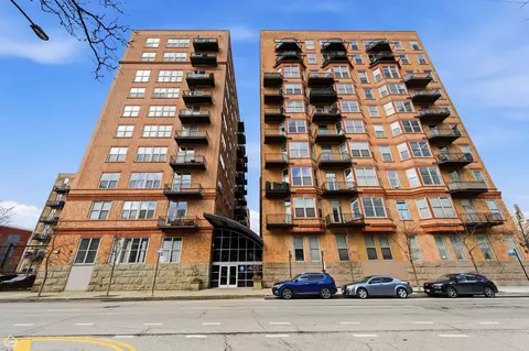 500 S Clinton St #546, Chicago, IL 60607