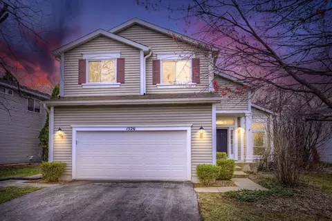 1526 Almaden Ln, Gurnee, IL 60031
