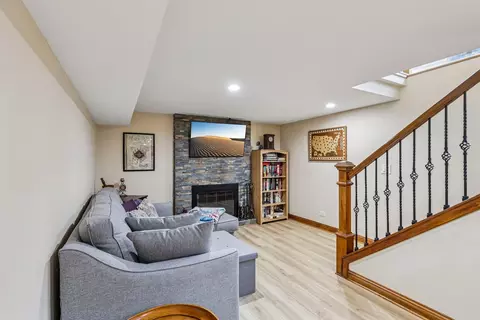 Other - 902 Arbor Ct, Wheaton, IL 60189 photo 6 of 13