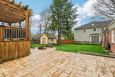 Exterior - 902 Arbor Ct, Wheaton, IL 60189 photo 4 of 9