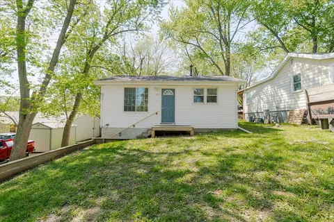 1213 Barker St, Bloomington, IL 61701