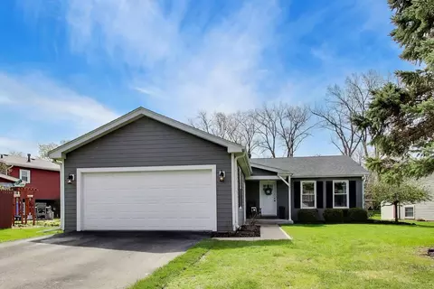 1931 Moore Ave, Saint Charles, IL 60174