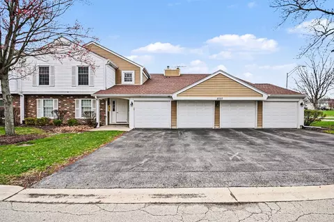 2057 Lancaster Cir #102D, Naperville, IL 60565