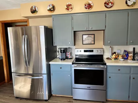 404 Elm St, Morrison, IL 61270 photo 3