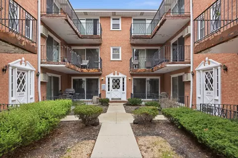 6533 N Northwest Hwy #1C, Chicago, IL 60631