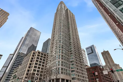345 N Lasalle St #2405, Chicago, IL 60654