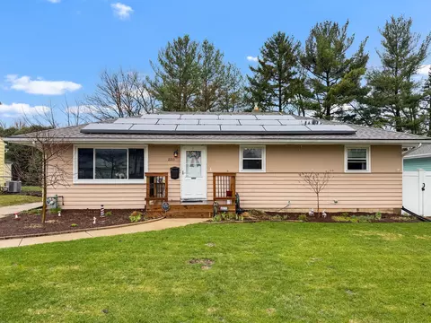 2211 Montana Ave, Rockford, IL 61108