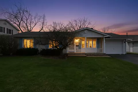 593 Bristol Ln, Elk Grove Village, IL 60007