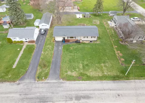 View/Area - 1109 14th Ave, Orion, IL 61273 photo 2 of 6