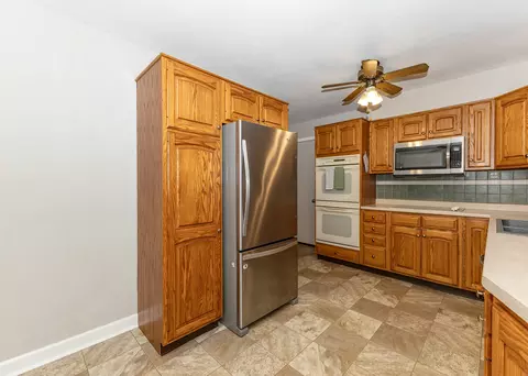 Kitchen - 1109 14th Ave, Orion, IL 61273 photo 2 of 4