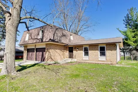 1820 Bolson Dr, Downers Grove, IL 60516
