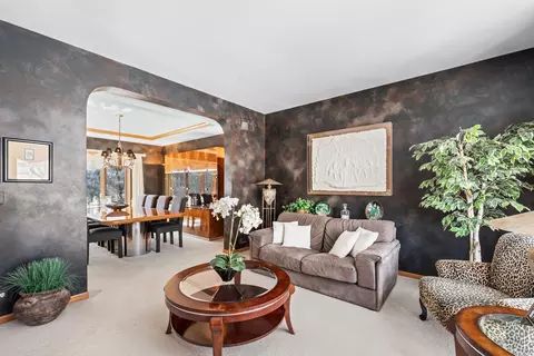 Living - 1380 Prestwick, Itasca, IL 60143 photo 5 of 7