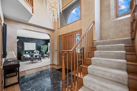 Entry Way - 1380 Prestwick, Itasca, IL 60143 photo 1 of 1