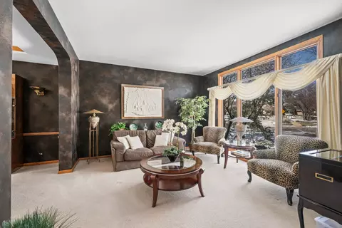 Living - 1380 Prestwick, Itasca, IL 60143 photo 7 of 7