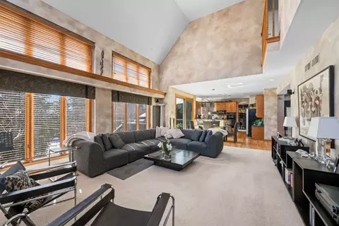 Living - 1380 Prestwick, Itasca, IL 60143 photo 2 of 7