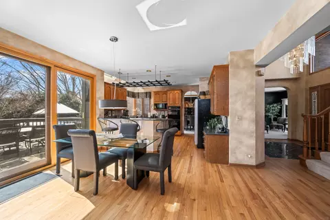 Dining - 1380 Prestwick, Itasca, IL 60143 photo 1 of 2