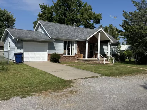 409 S Parkhill St, West Frankfort, IL 62896