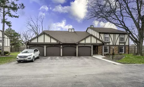 2950 Northampton Dr #B2, Rolling Meadows, IL 60008