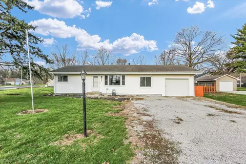 205 S Cory St, Tolono, IL 61880