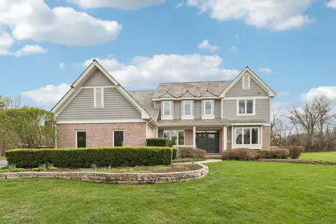 14101 W Rodmell Ct, Libertyville, IL 60048