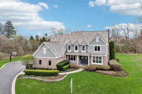 14101 W Rodmell Ct, Libertyville, IL 60048