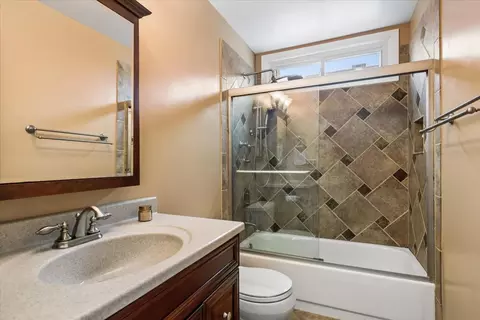 Bath - 1237 Churchill Rd, Bartlett, IL 60103 photo 2 of 3