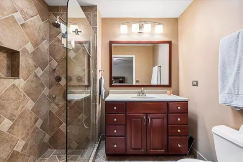 Bath - 1237 Churchill Rd, Bartlett, IL 60103 photo 1 of 3