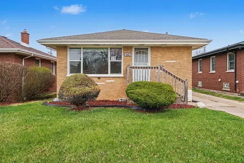 445 Luella Ave, Calumet City, IL 60409