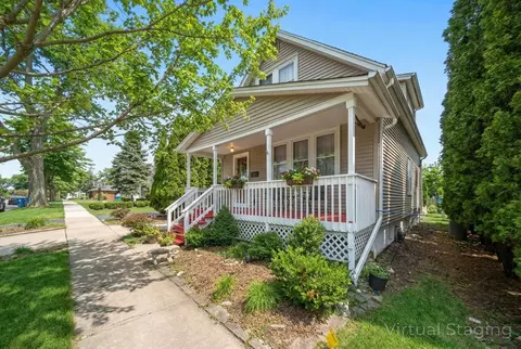 430 Gierz St, Downers Grove, IL 60515