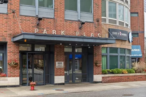 600 N Kingsbury St #1614, Chicago, IL 60610