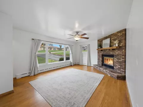 Living - 3718 Hillcrest Pl, Johnsburg, IL 60051 photo 1 of 2