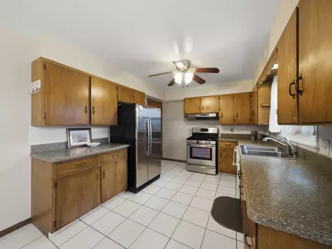 Kitchen - 3718 Hillcrest Pl, Johnsburg, IL 60051 photo 1 of 4