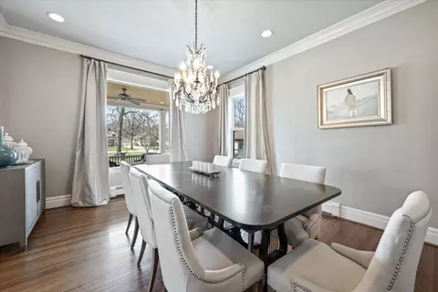 Dining - 915 Keystone Ave, River Forest, IL 60305 photo 1 of 4
