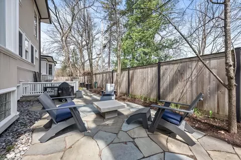 Exterior - 915 Keystone Ave, River Forest, IL 60305 photo 6 of 6