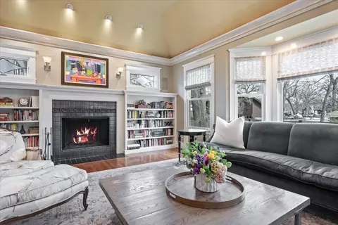 Living - 915 Keystone Ave, River Forest, IL 60305 photo 3 of 3