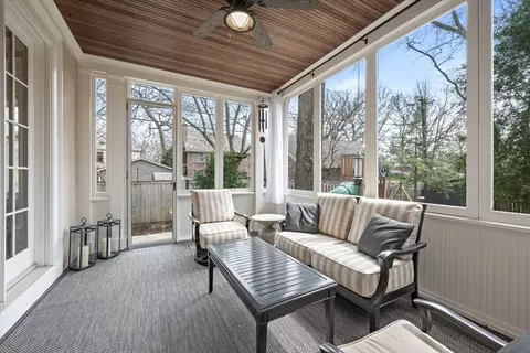 Exterior - 915 Keystone Ave, River Forest, IL 60305 photo 5 of 6