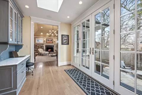 Entry Way - 915 Keystone Ave, River Forest, IL 60305 photo 4 of 5