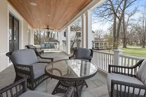 Exterior - 915 Keystone Ave, River Forest, IL 60305 photo 3 of 6