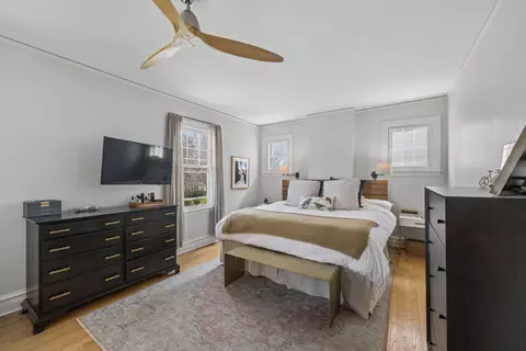 Bedroom - 2216 Forestview Rd, Evanston, IL 60201 photo 3 of 4