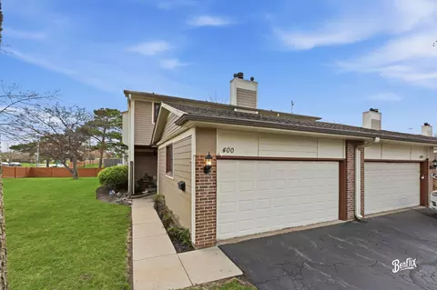 400 Bluebird Ln, Deerfield, IL 60015