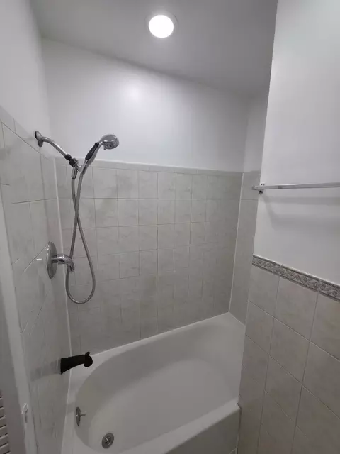 Bath - 1748 N Keystone Ave, Chicago, IL 60639 photo 2 of 6