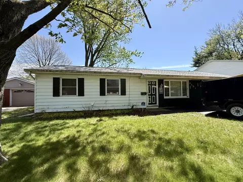 2301 E Rainbow Vw, Urbana, IL 61802