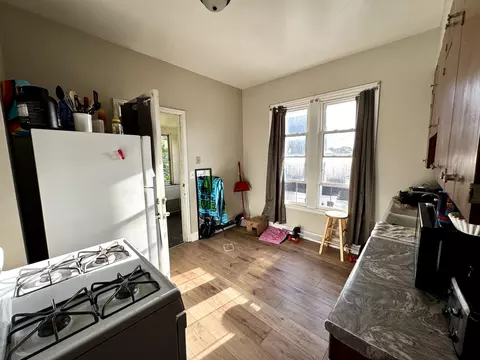Kitchen - 119 E Superior St, Ottawa, IL 61350 photo 2 of 5