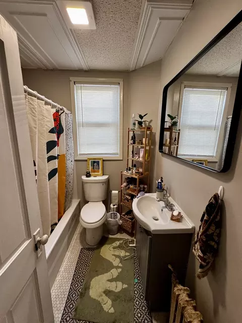 Bath - 119 E Superior St, Ottawa, IL 61350 photo 3 of 3