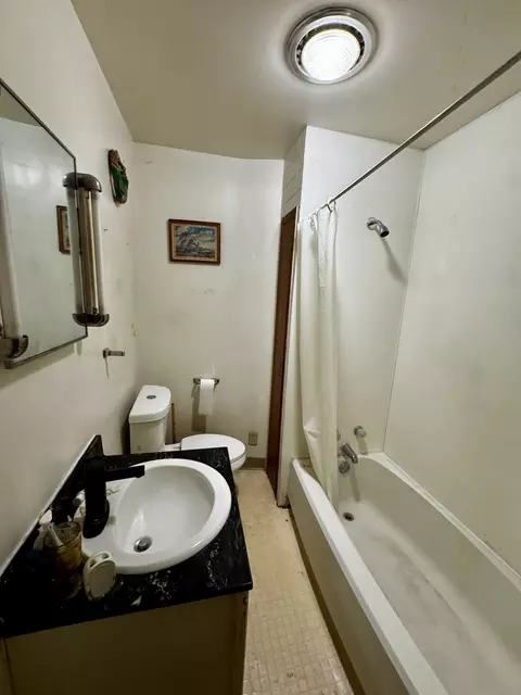 Bath - 119 E Superior St, Ottawa, IL 61350 photo 2 of 3
