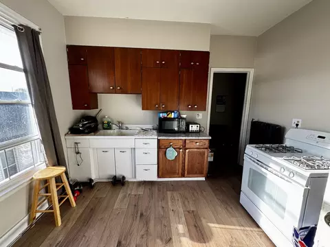 Kitchen - 119 E Superior St, Ottawa, IL 61350 photo 1 of 5